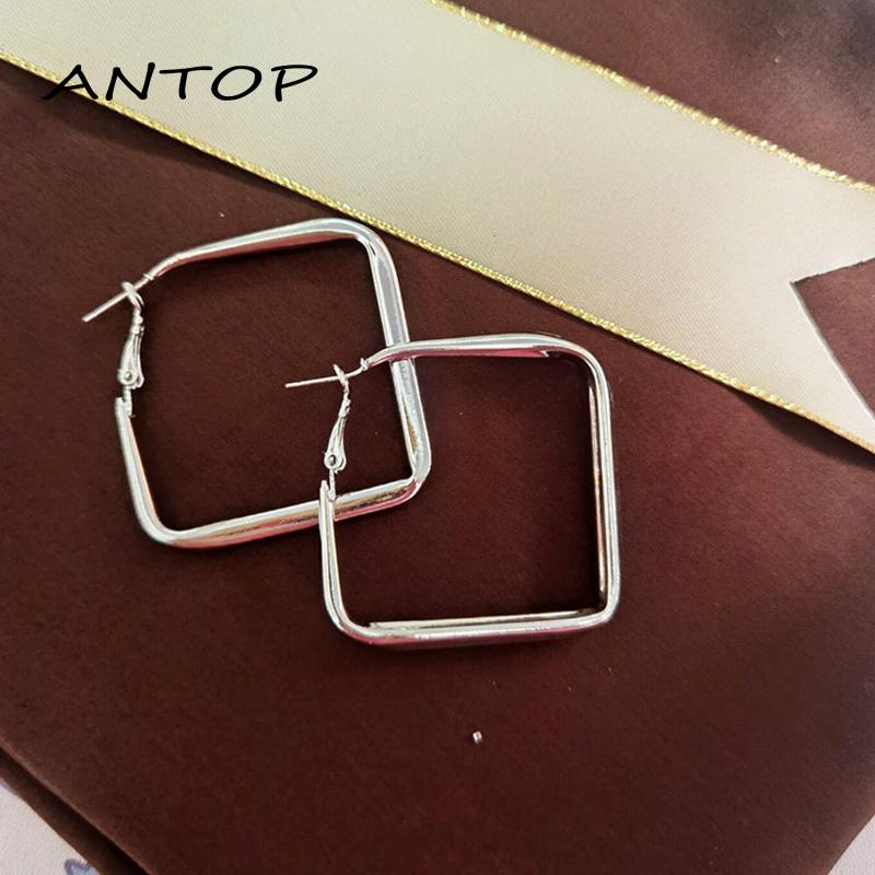 Anting Tusuk Gantung Temperament Desain Persegi Gaya Retrosimple Untuk Wanita