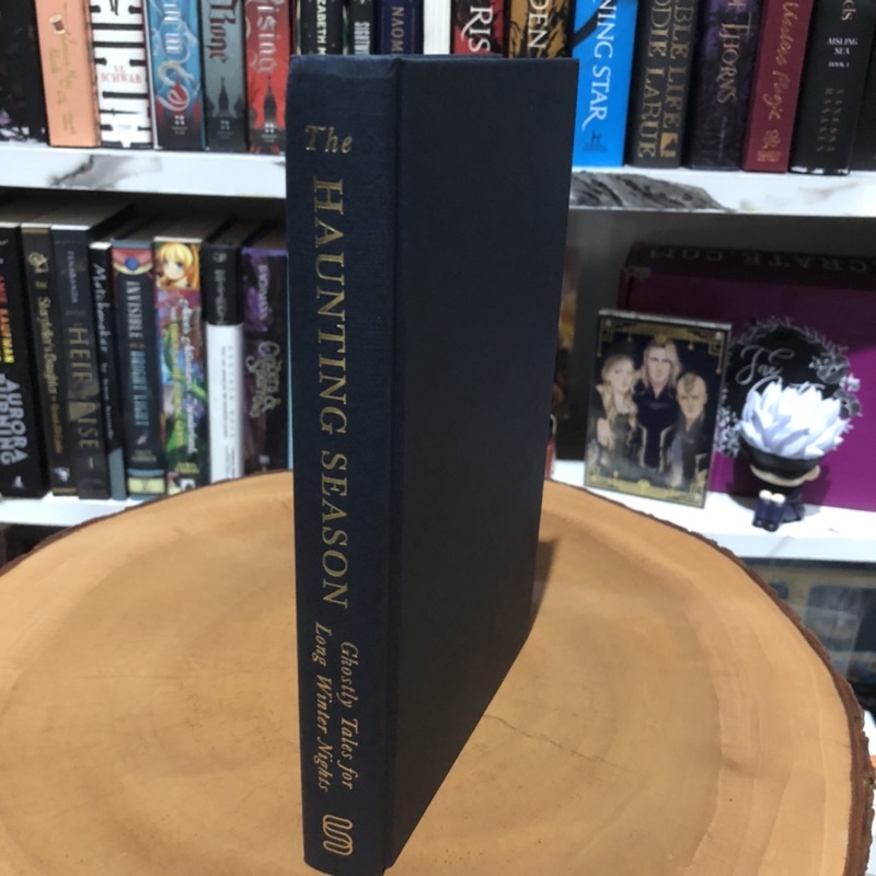 SIGNED WATERSTONES EXCLUSIVE EXTRAORDINARY by V.E. Schwab First Edition