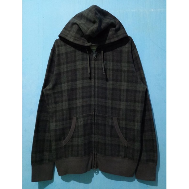 jaket hoodie zipper Uniqlo bekas/second brand original