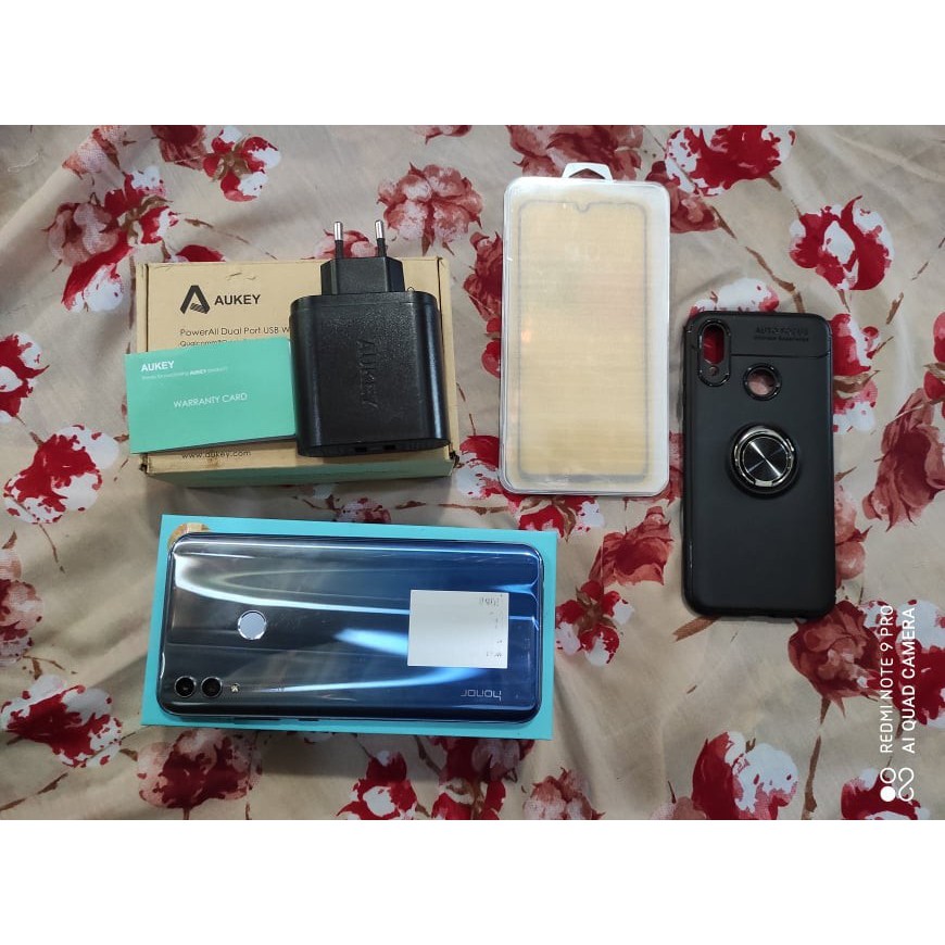 HONOR 10 Lite (SECOND) + Bonus Adaptor Fast Charging Aukey 2.0 2 Port + Softcase Auto focud + TG