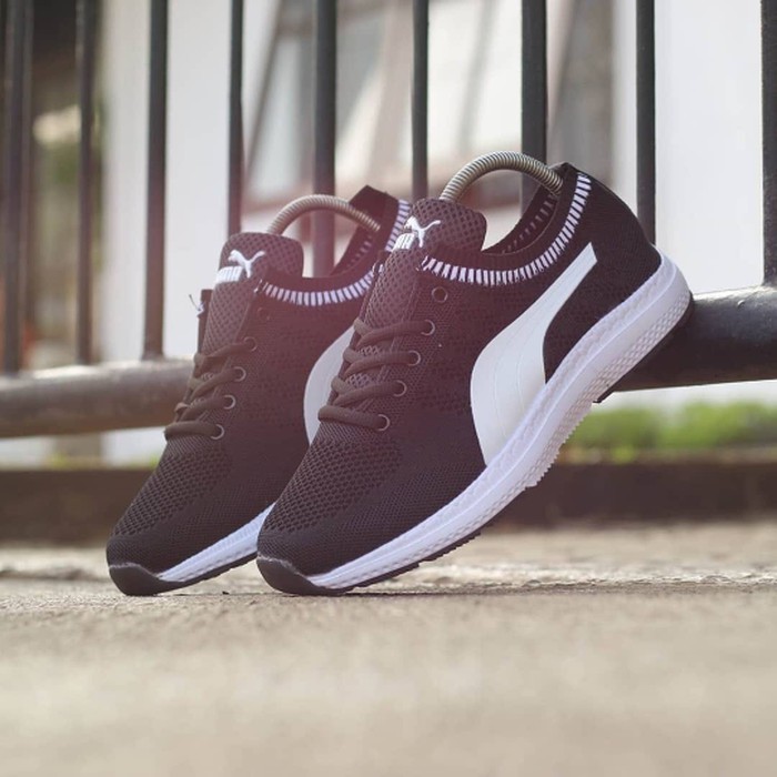 Sale Sepatu Sport Puma Import Wanita Running -  Black White