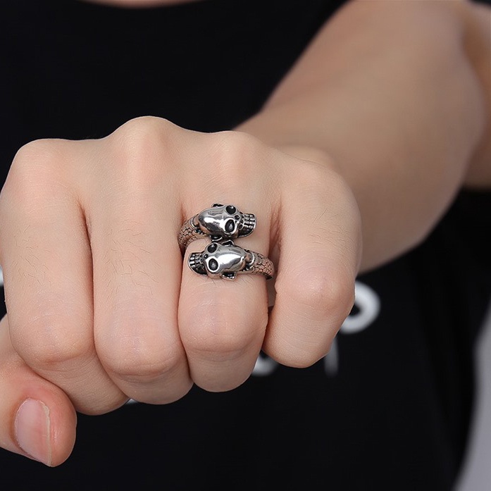 Cincin Model Kepala Tengkorak Gaya Vintage Punk Adjustable Untuk Pria