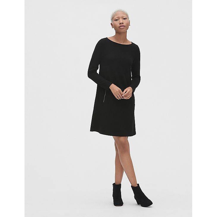 G*p black dres with zipper pocket