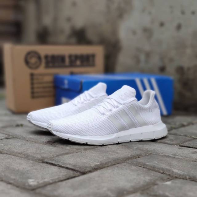 adidas swift cloud white