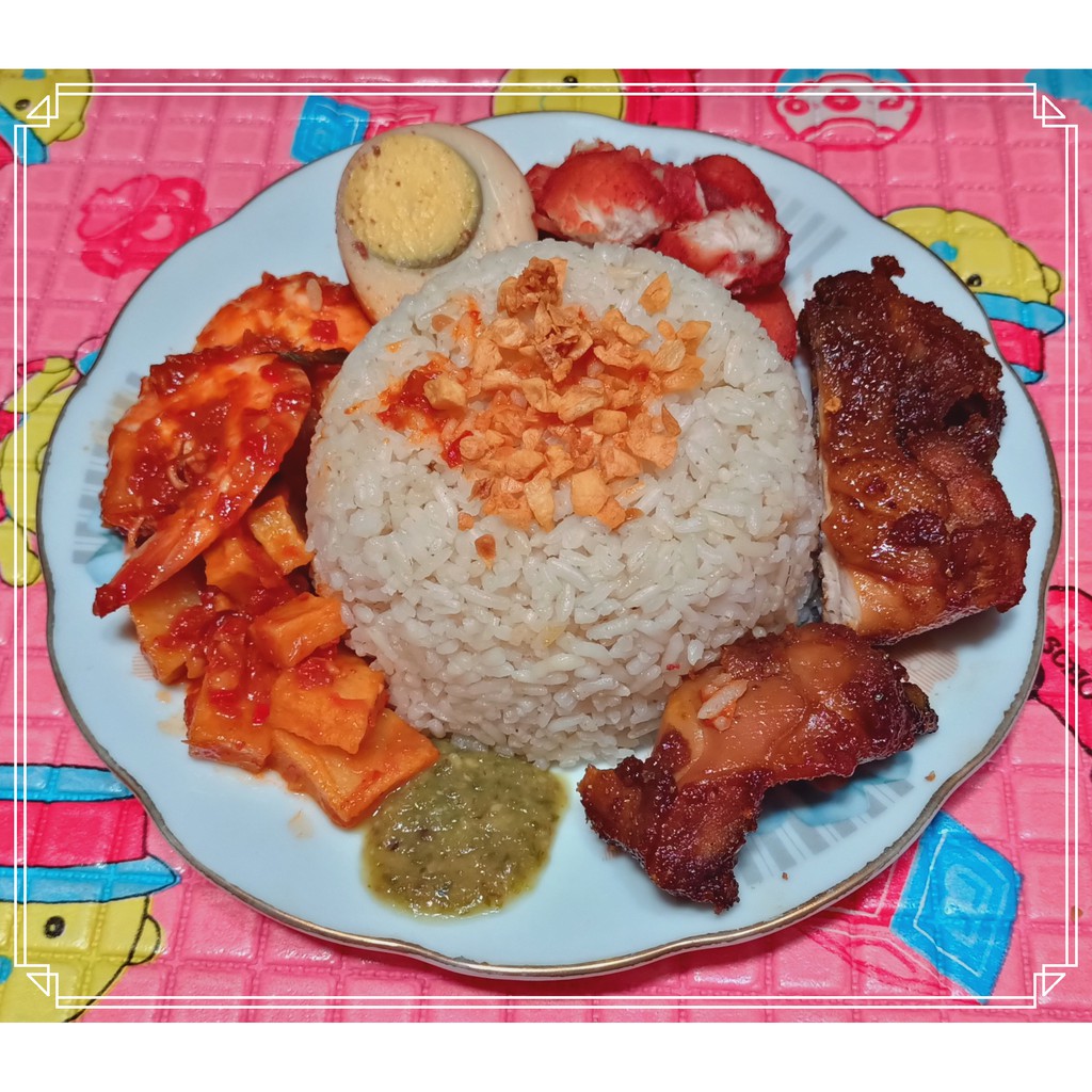 

Nasi Ayam Hainam Waringin (Halal)