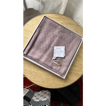 Tapis buttonscarves NEW Lotus