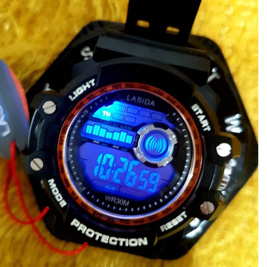 Apakah perbedaan antara stopwatch dengan arloji