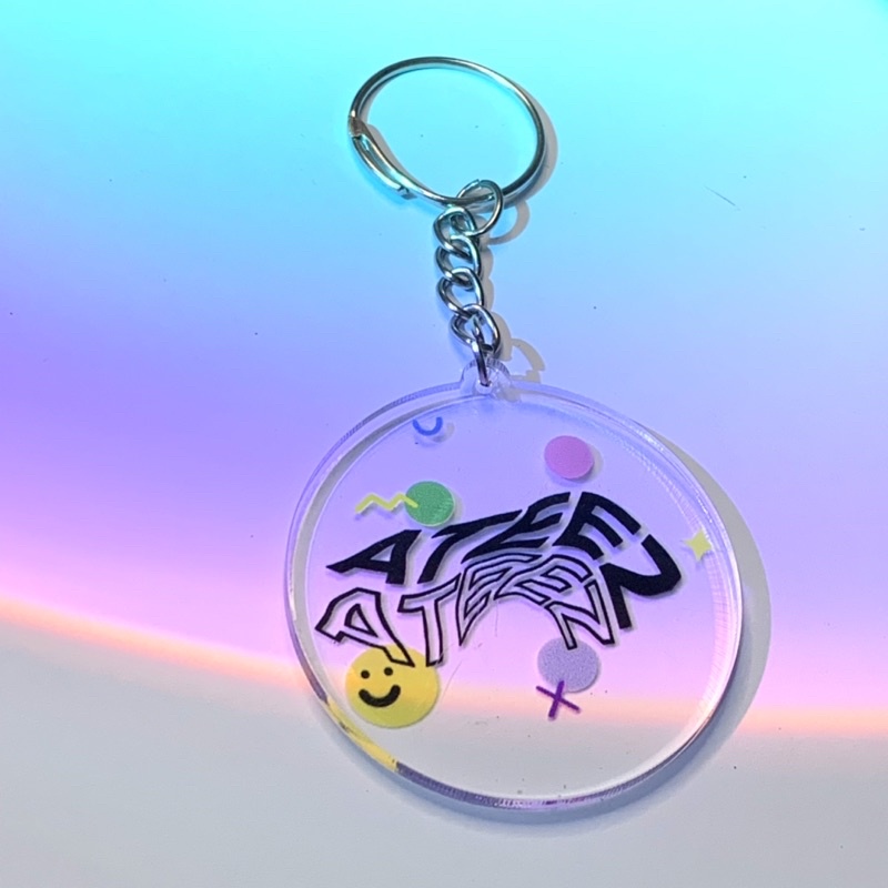 ATEEZ SMILEY KEYCHAIN