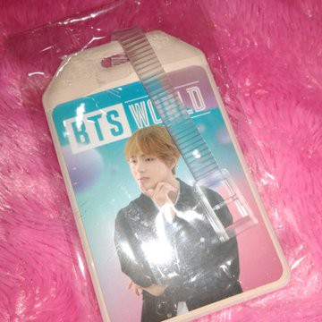 BTS V / BTS TAEHYUNG / BTS WORLD NAME TAG / BTS WORLD LUGGAGE TAG / BTS V PHOTOCARD