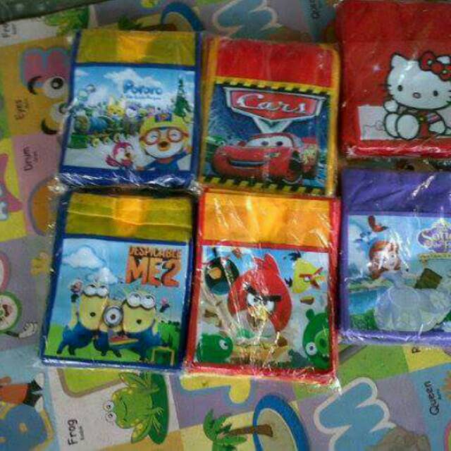 

Tas kantong kartun