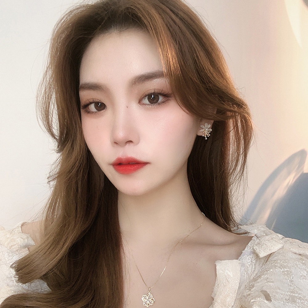 Anting Stud Desain Bunga Aksen Mutiara Gaya Elegan Untuk Wanita