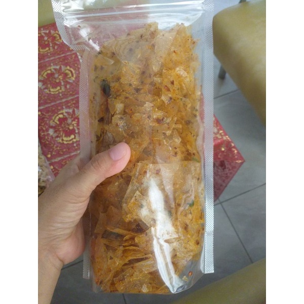 

Keripik kaca pedas daun jeruk 250gr