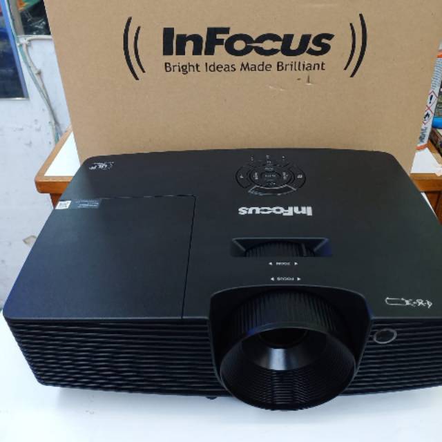 Projector Infocus in 226 Ansi 3500
