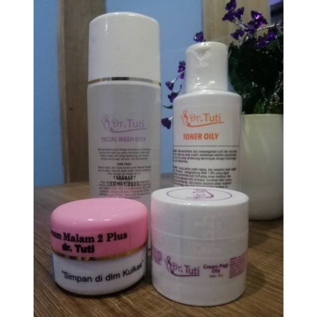 Paket Perawatan Wajah Kulit Berminyak dr. Tuti