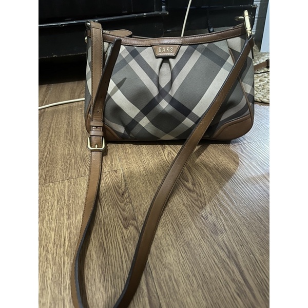 PRELOVED SLING BAG DAKS