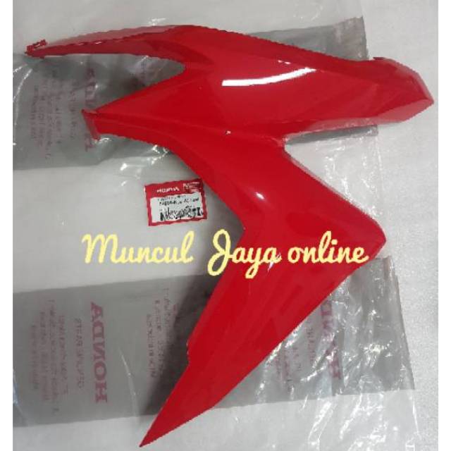 64601-K59-A70ZM Cover Tebeng Sayap Kiri New Vario 125 Fi eSP Led 2018 -2022 Merah Glossy