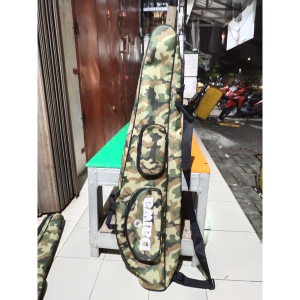 tas pancing daiwa loreng  2kantong 75cm 90cm dan 100cm