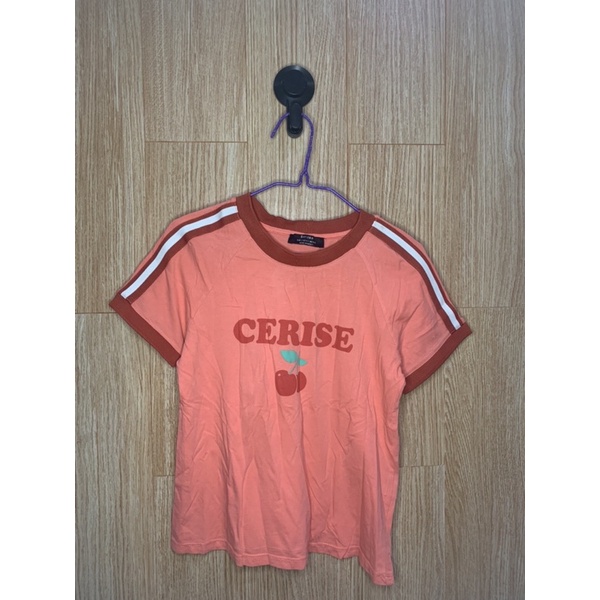 [PRELOVED] BERSHKA Kaos