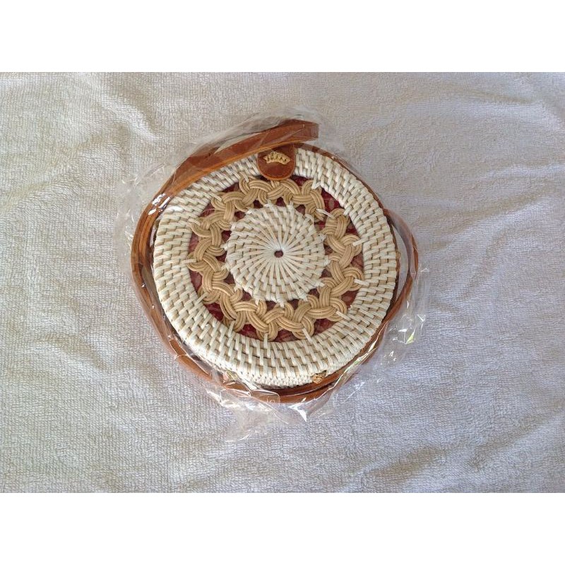 Tas Rotan Gendit Putih Diameter 15Cm-18Cm-20Cm-Tas Rotan Murah -Tas Rotan Bali - Tas Rotan Bulat Ole