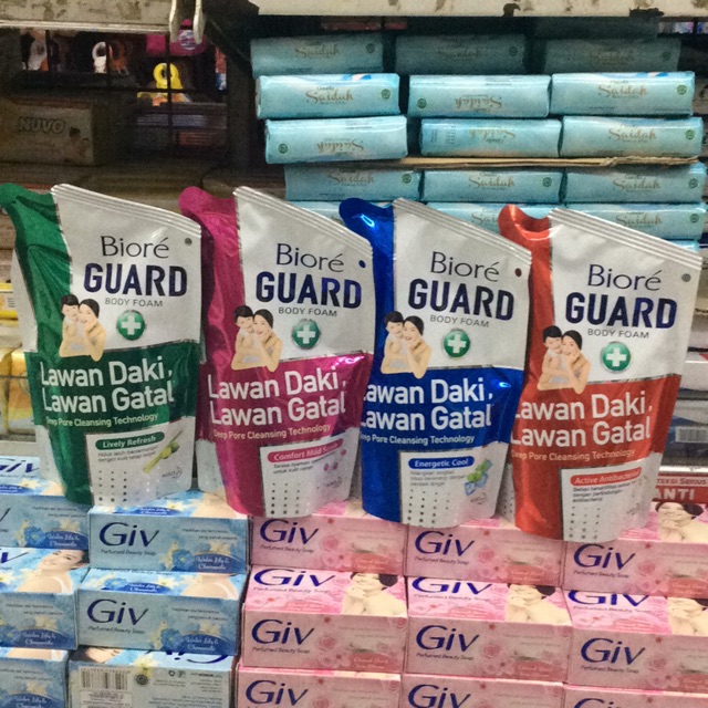Biore Body Foam Lawan Daki, Lawan Gatal Refill 250ml