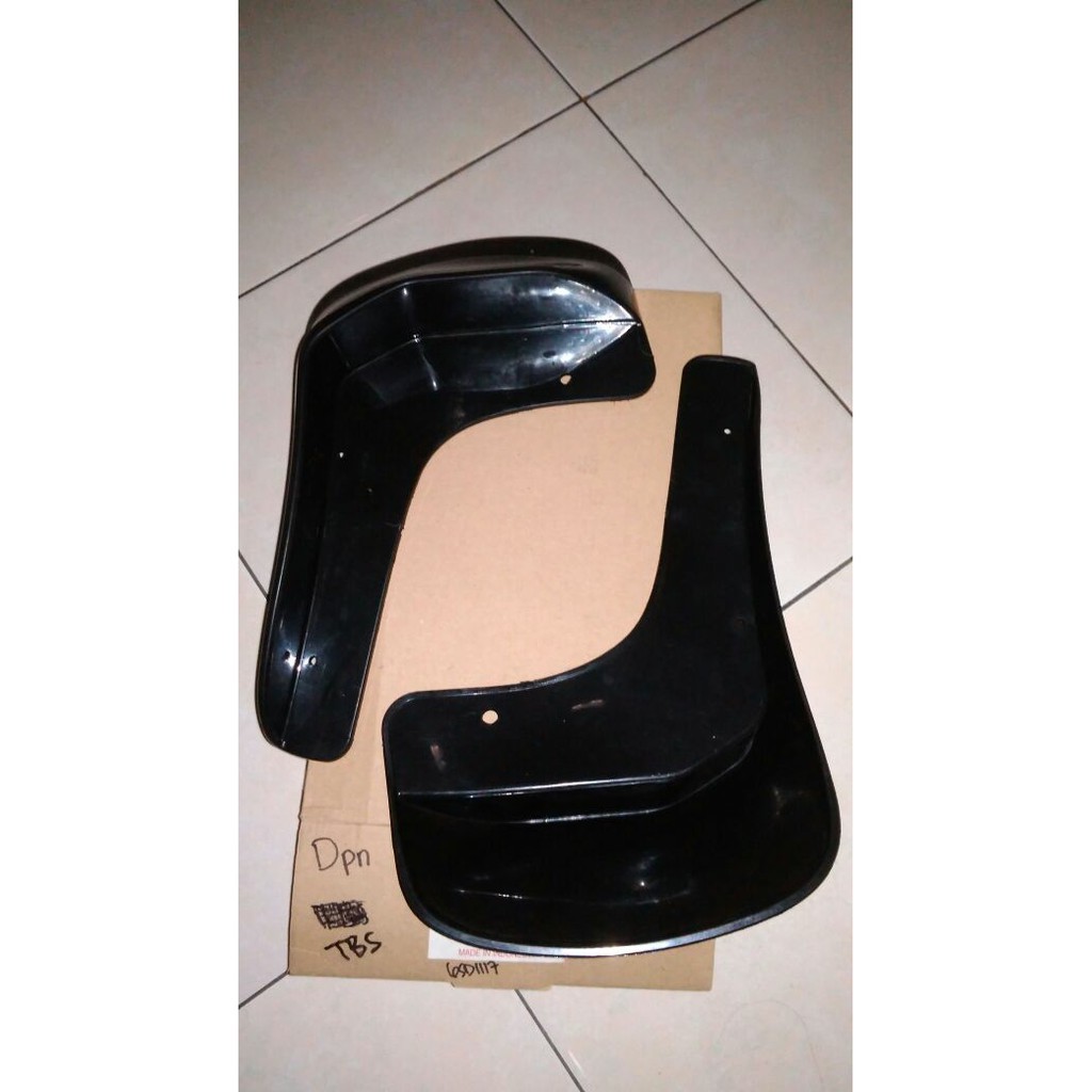 mud guard avanza old depan