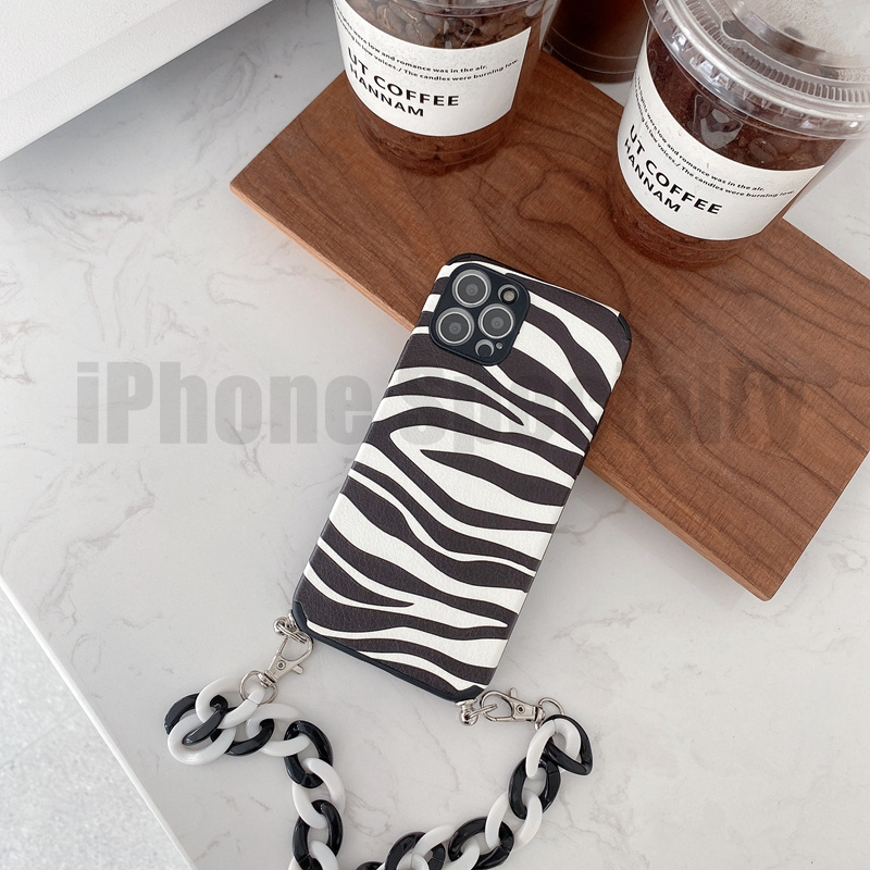 【Lanyard iphone case】Hand-held bracelet is suitable for iphone 12 pro max 12 mini 11pro max Xs max XR 7/8 / se 7plus / 8plus 6s plus Pola zebra  Pola sapi Shell anti-drop all-inclusive