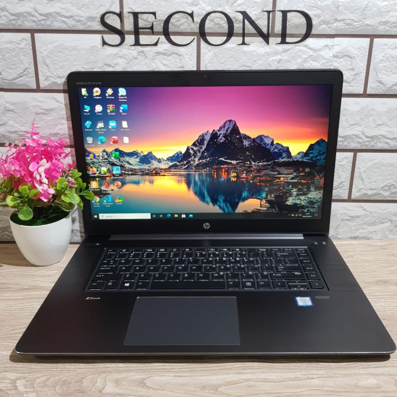 Laptop Gaming HP ZBook Studio G3 Core i7 6820HQ Dual NVIDIA Quadro M1000M 4GB DDR5