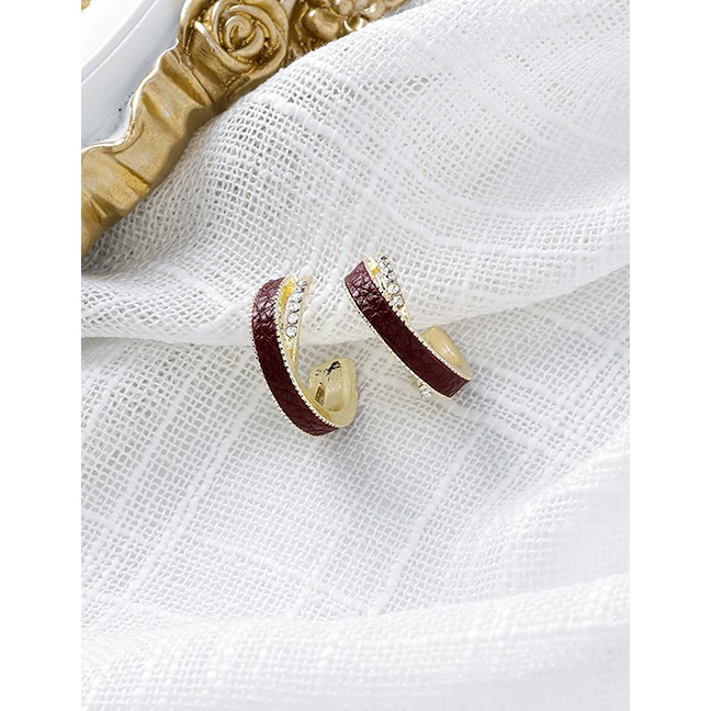 LRC Anting Tusuk Fashion Semicircular Leather Cross Earrings With Diamonds D71095