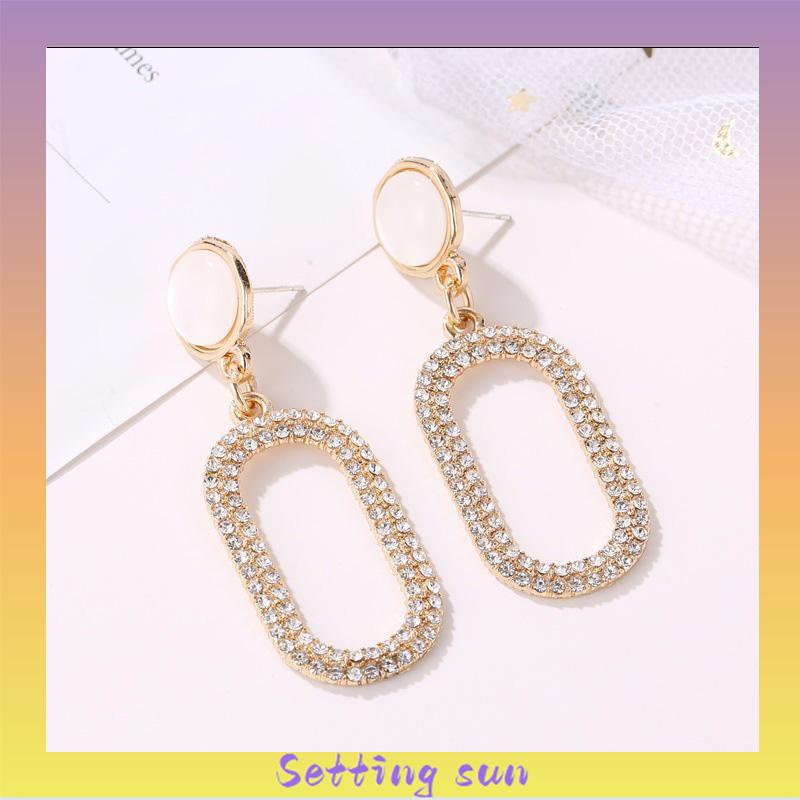Klip Telinga Berlian Penuh Geometris yang Cocok untuk Semua Anting Opal Wanita TN