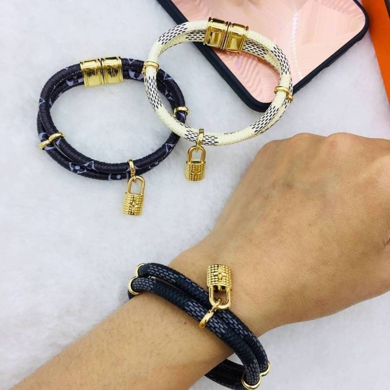 Promo Gelang tangan kulit import /gelang branded bahan kulit Gt083