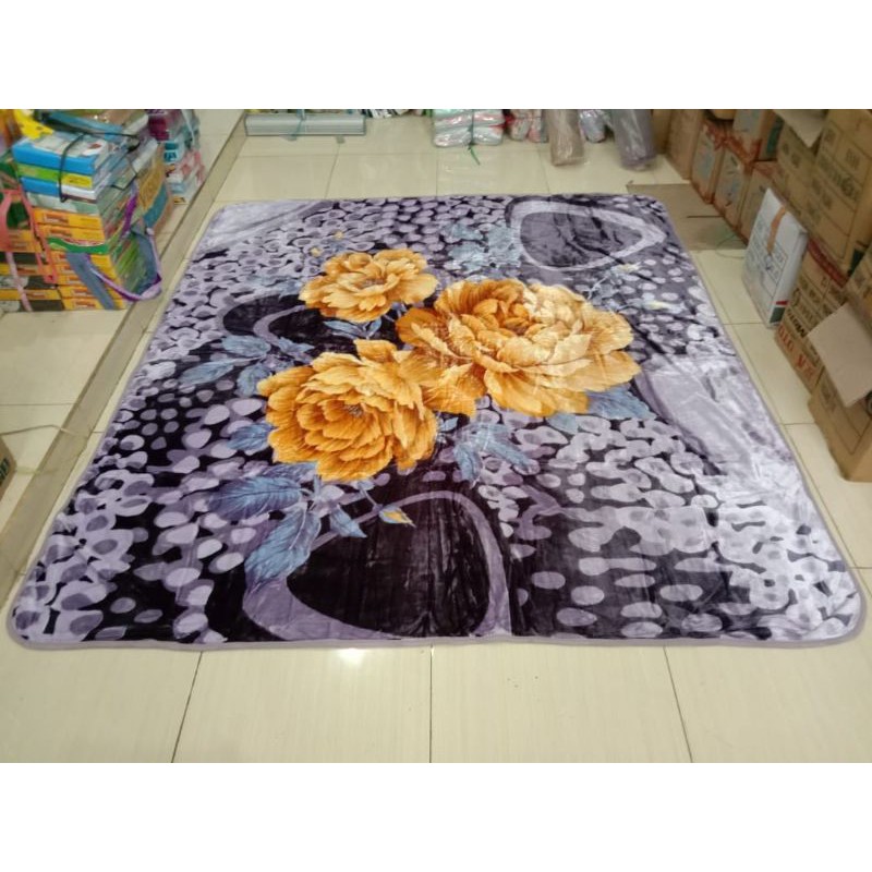 Selimut St. Michael Cloudy Semi Jumbo Ukuran 200x220 cm Original Baru Kualitas Premium