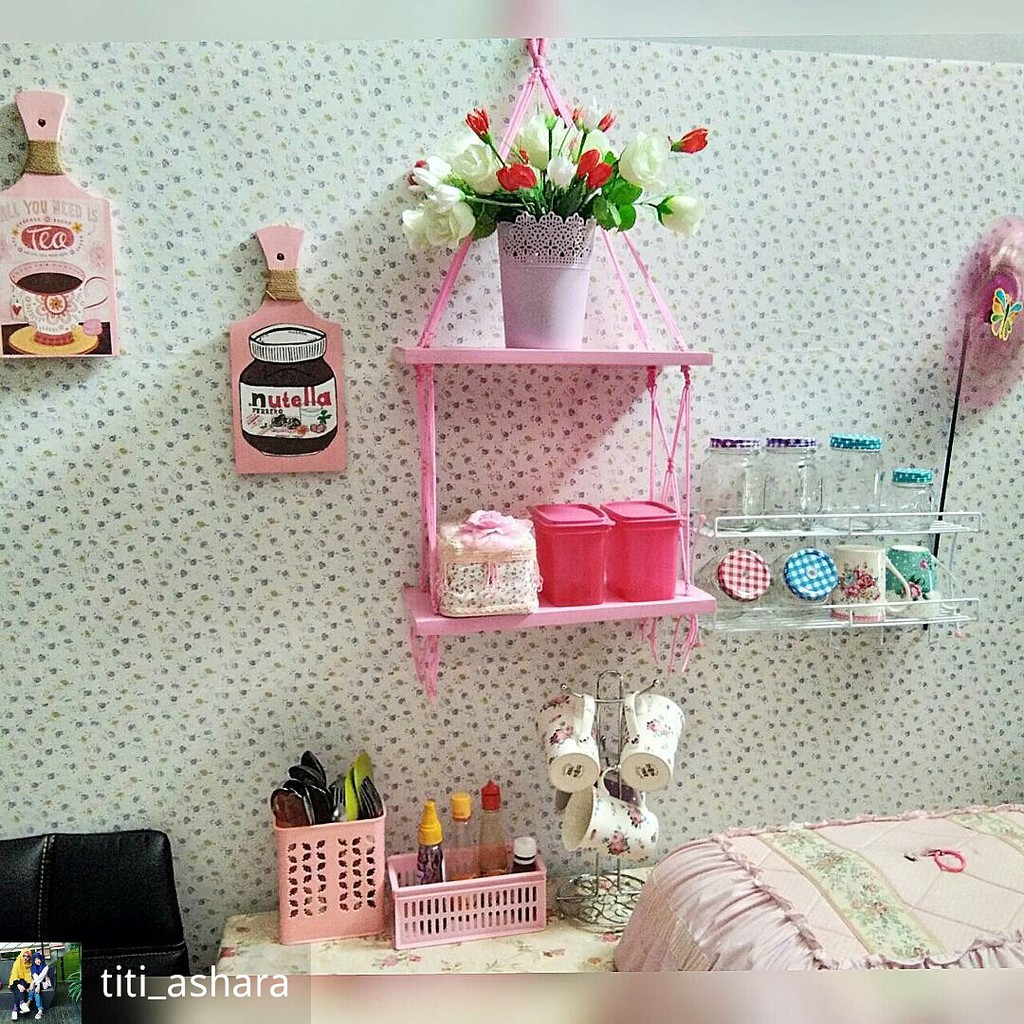 Rak Dinding Gantung Kayu Dua Susun Pink Tali Pink Multifungsi Vintage