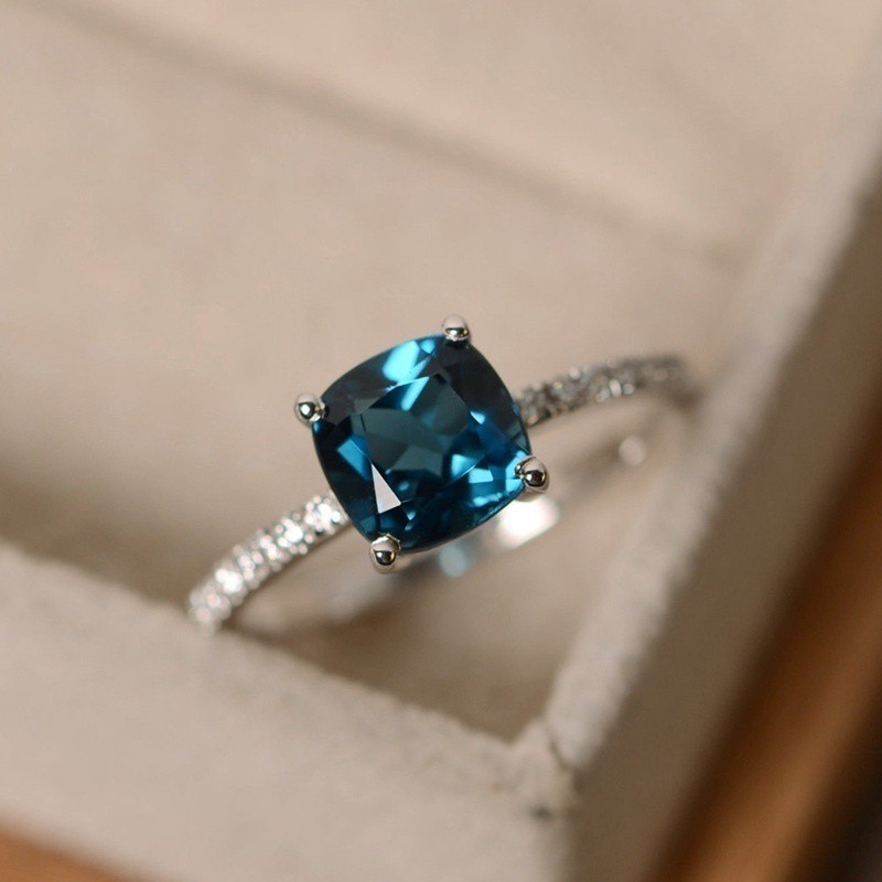 Topaz Cincin dengan Batu Permata Biru untuk Wanita