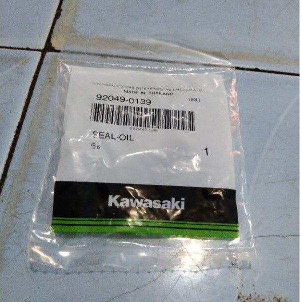 Seal sil klep KLX 150 original Kawasaki 92049-0139