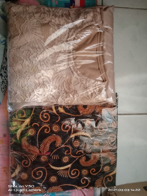 Batik Couple Princes Hayunda Sarwendah Anami Kebaya Modern