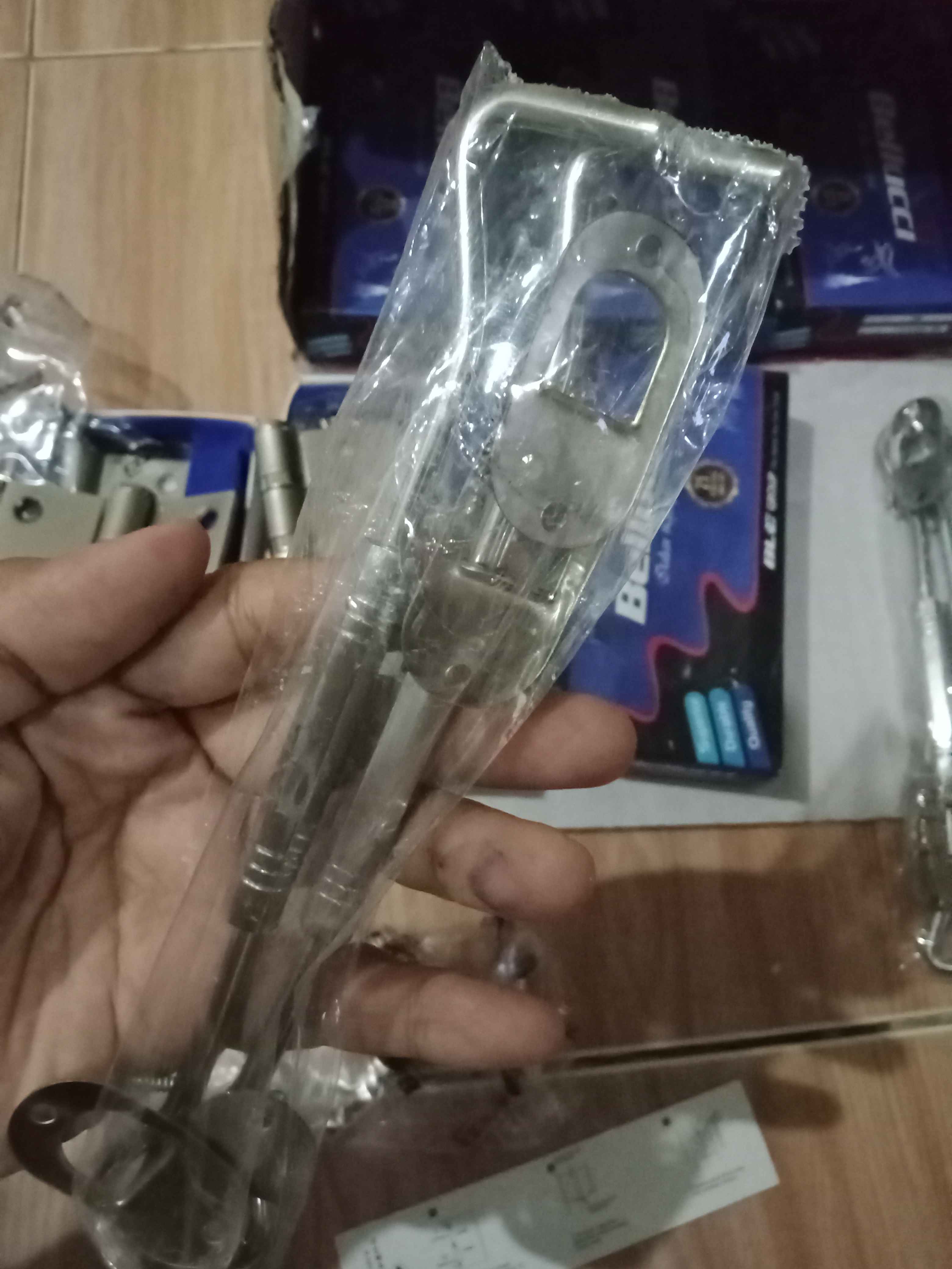 Hak Angin / Cantolan Jendela Murah Model Random Tergantung Pabrik