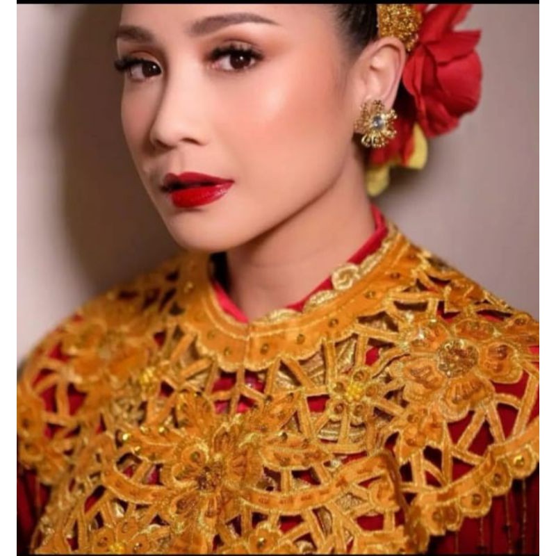 Tratai Aksesoris Dada, Tari Adat Tradisional Bordir Payet