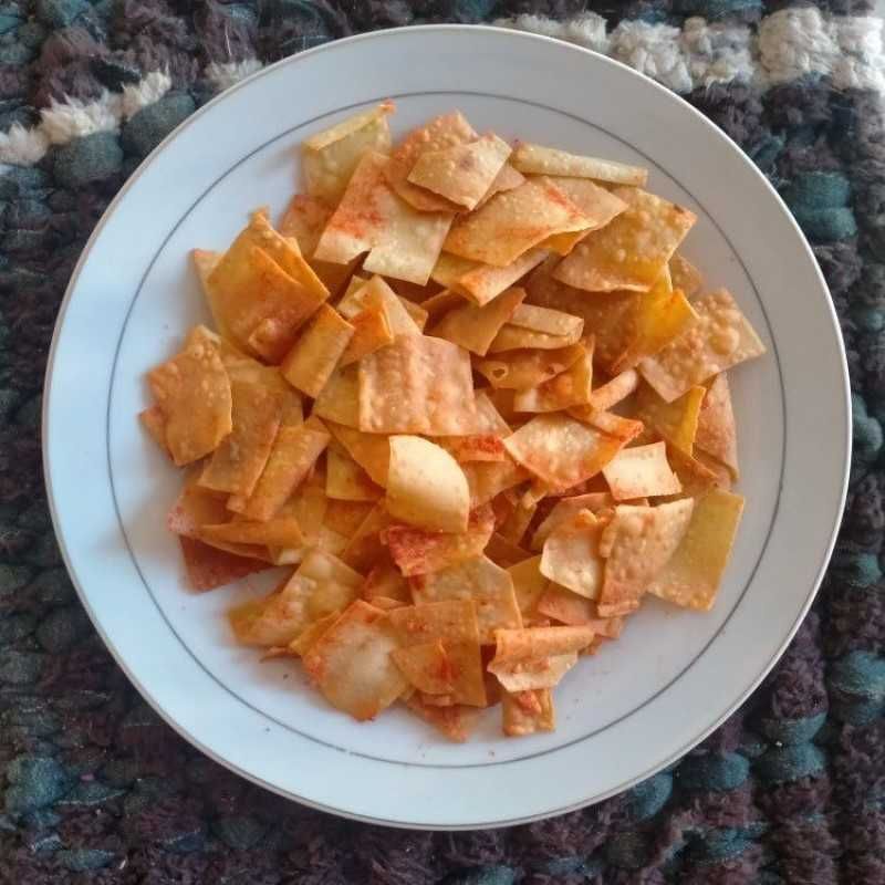 

Keripik pangsit bikin nagih kriuk abis (100 gram)