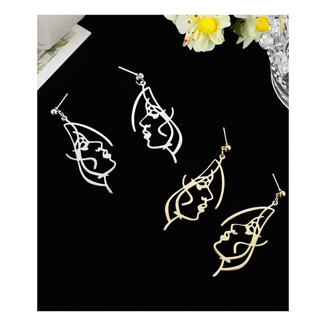 LRC Anting Tusuk Fashion Golden Face Cutout Geometric Earrings D73659