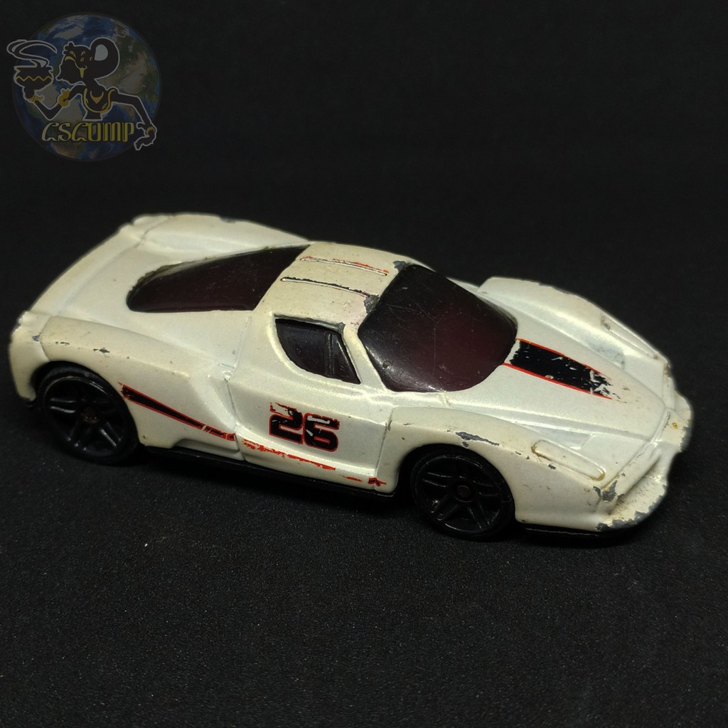 Hot Wheels Enzo Ferrari 2002 Putih 26 Rare Item