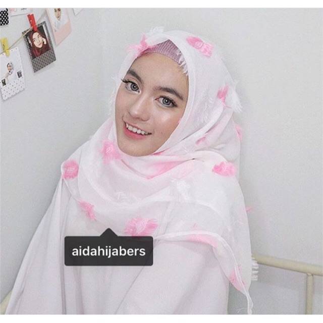 Rubiah Jilbab Segi Empat Linen Bulu Angsa Shopee Indonesia