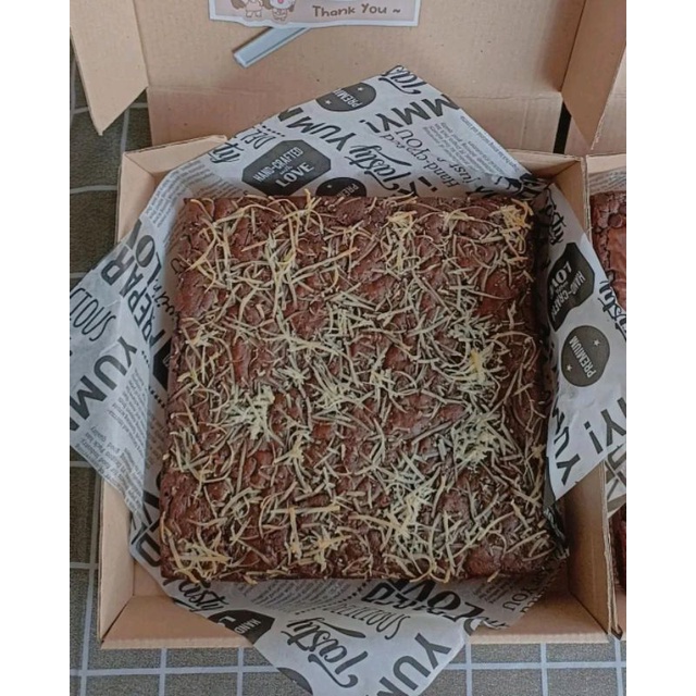 

FUDGY BROWNIES LARGE 20X20