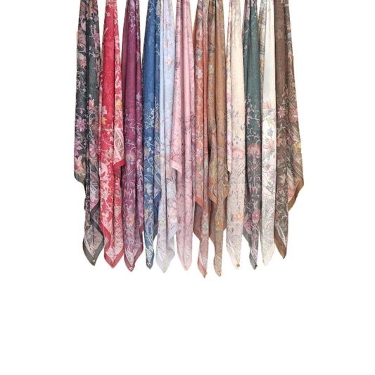 BUTTONSCARVES DUBAI SERIES