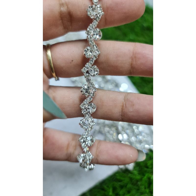 RENDA BERLIAN dari SWAROVSKI SUPER (CK.silver)per10cm