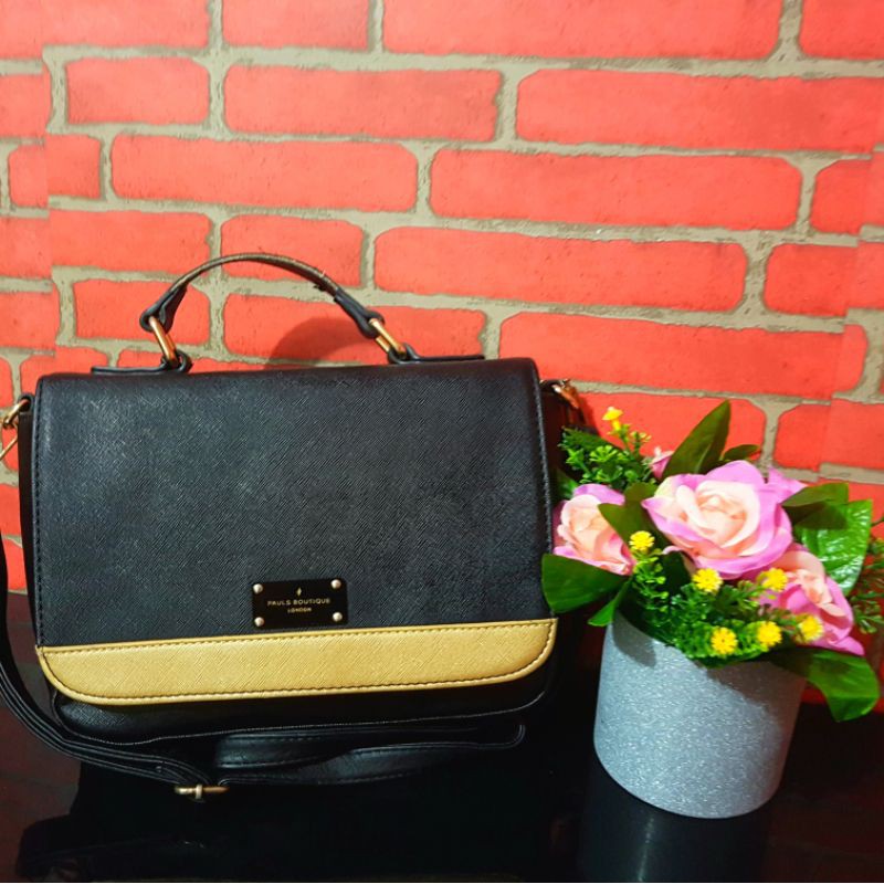 Preloved Tas sling Pauls Boutique