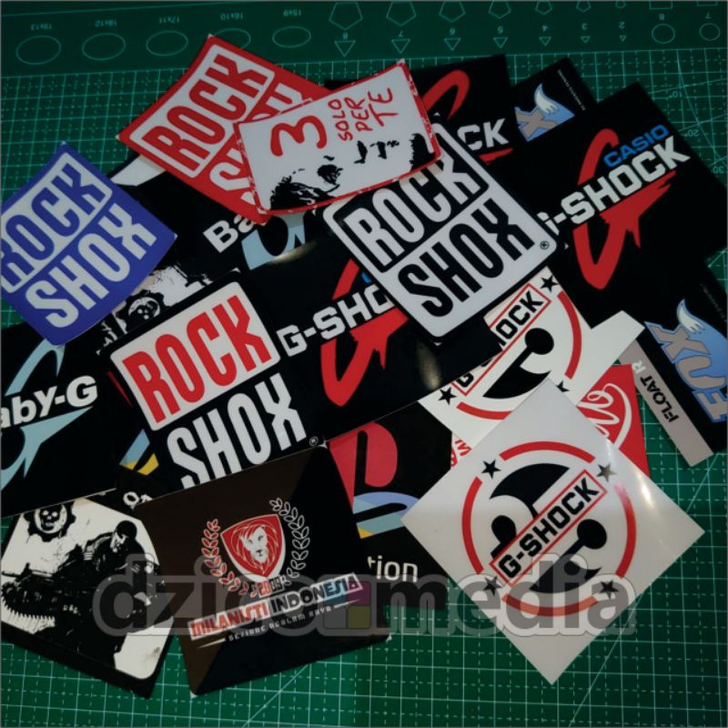 

Cetak Sticker Kotak 5cm x 5cm Vinyl
