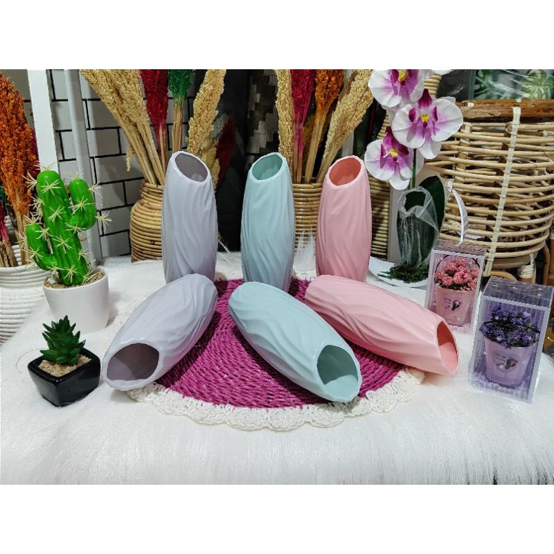 VAS BUNGA PLASTIK DESAIN MIRING-DEKORASI RUMAH-
