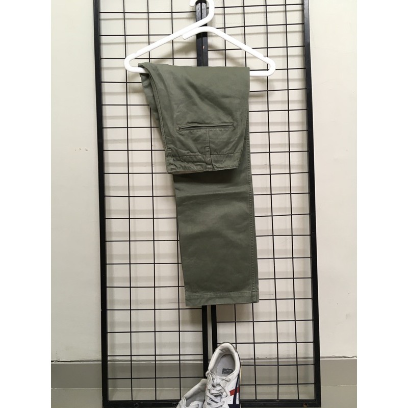 preloved chino uniqlo