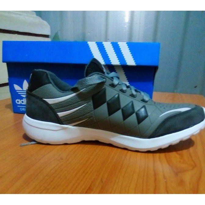 adidas cloudfoam/sneakers/skechers/sepatu sport/sepatu pria/wanita