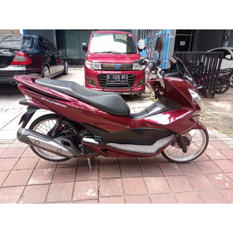 Step Floor (Alas Kaki Karpet Mie) For PCX CBU 150 LED (Vietnam)